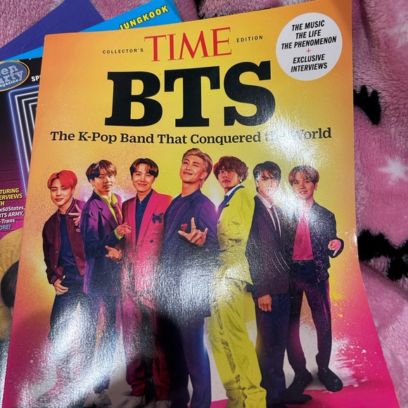 BTS Book/Magazine Collection - Picture 3 of 3